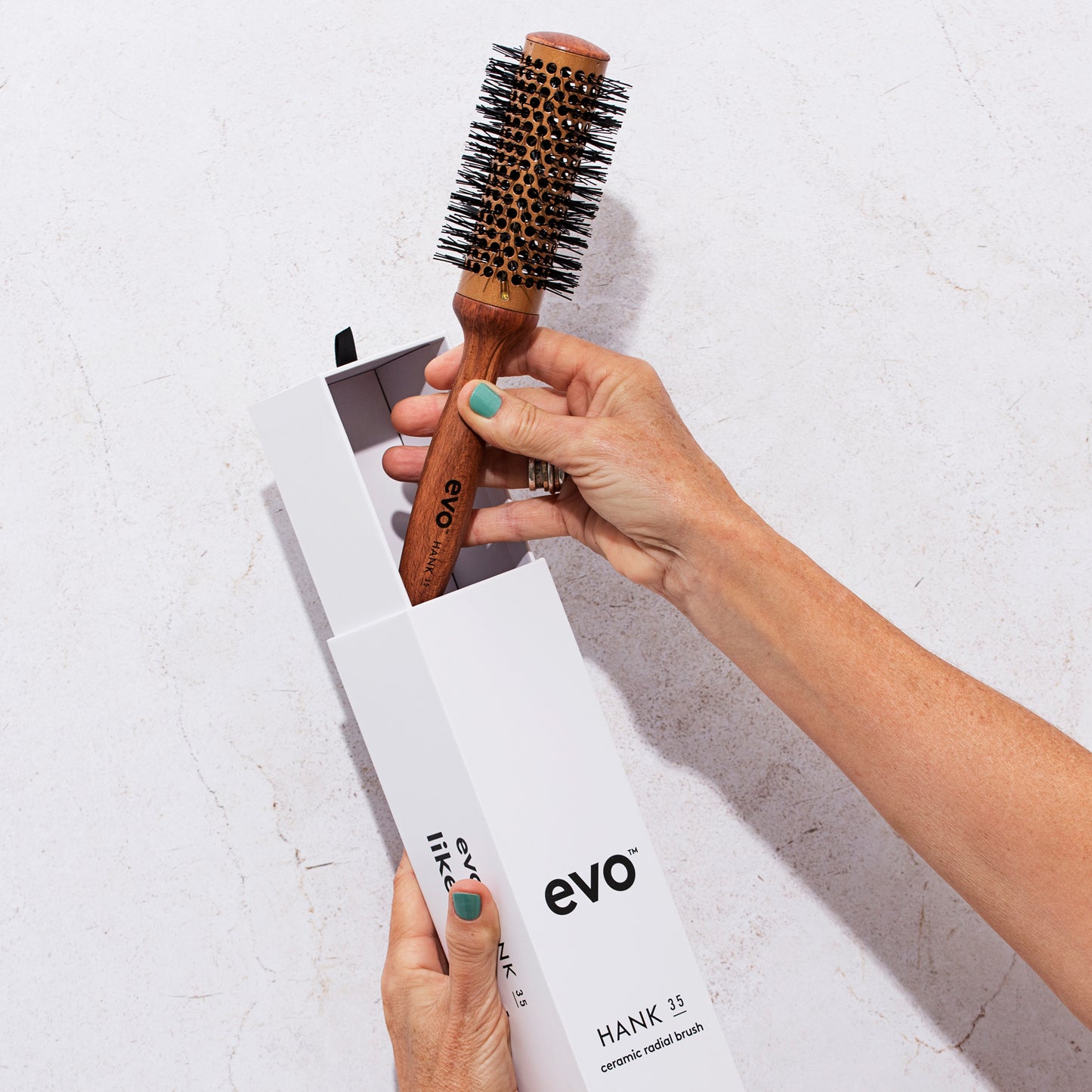evo Hank Ceramic Radial Brush 35mm