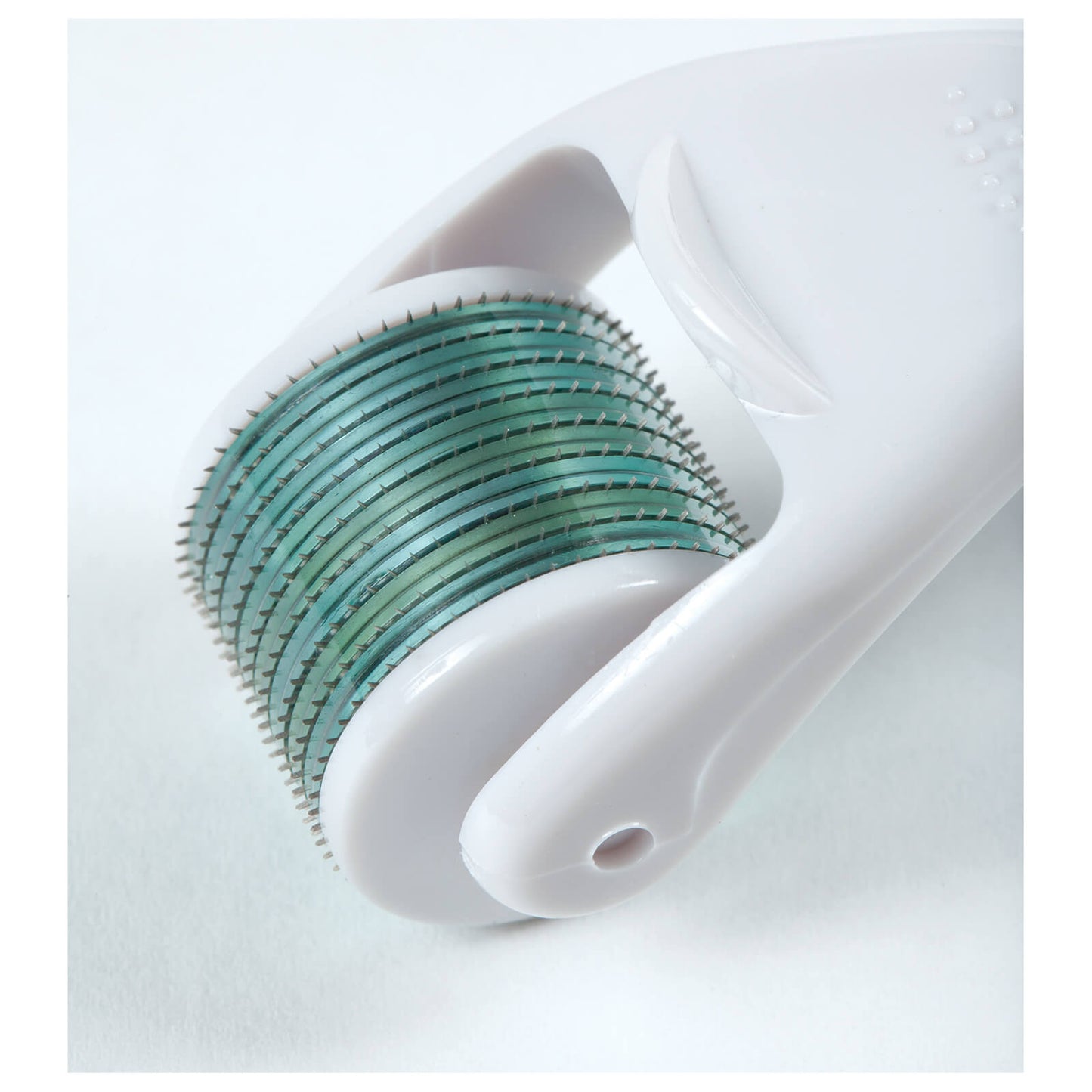 Beauty ORA Facial Microneedle Roller System - Aqua Head with White Handle