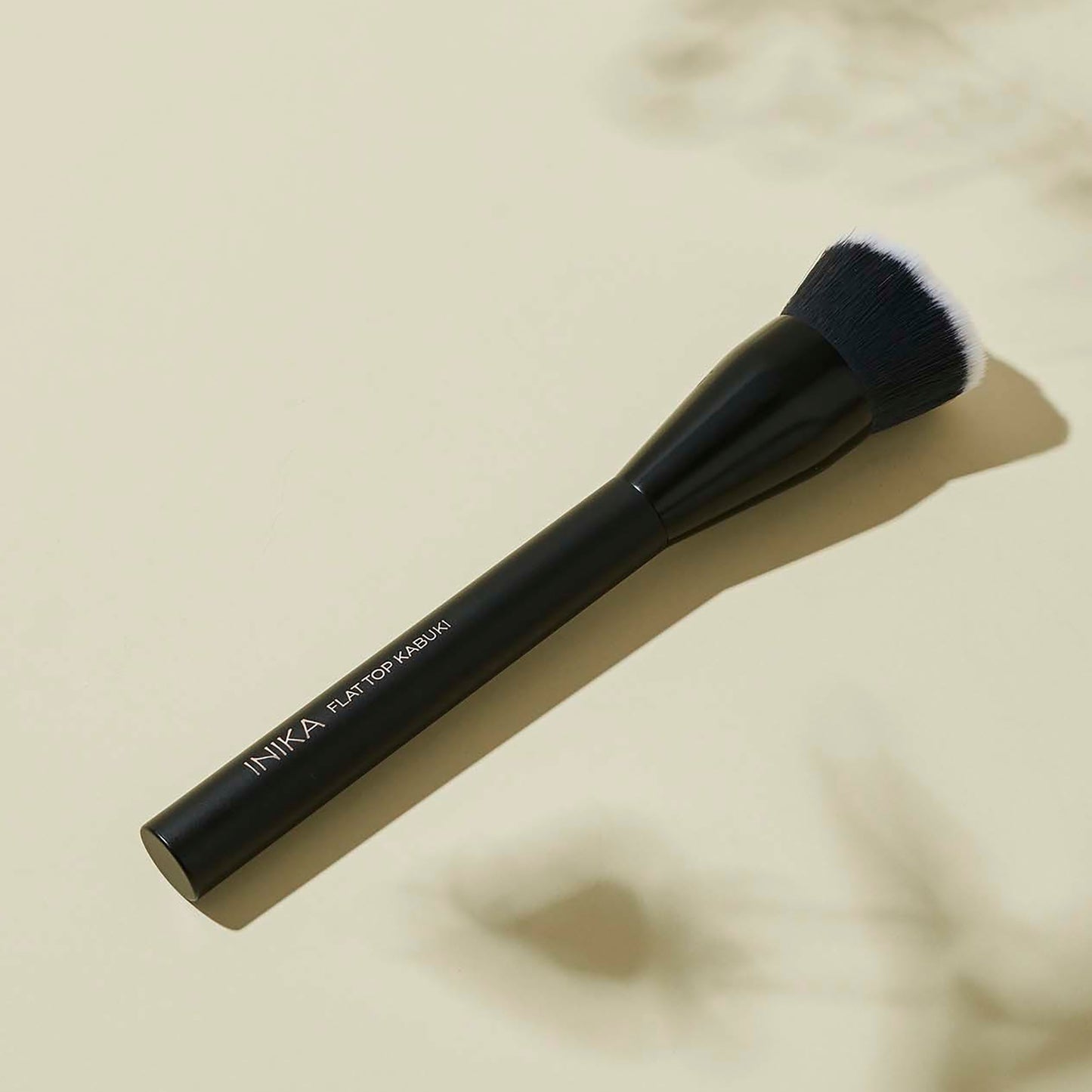 INIKA Flat Top Kabuki Brush