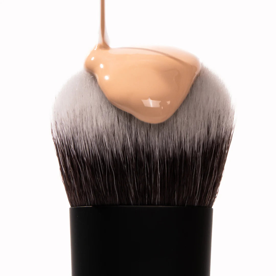 Youngblood YB16 Skin Perfecting Foundation Luxe Brush