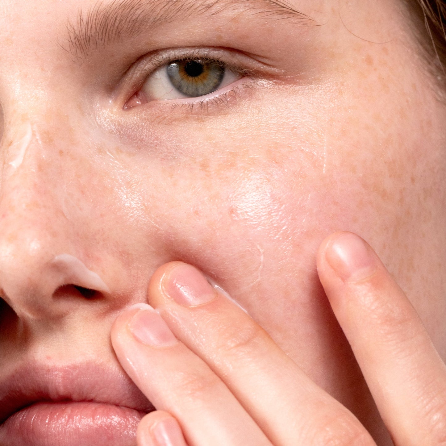 Madara Derma Collagen Hydra Silk Serum 30ml